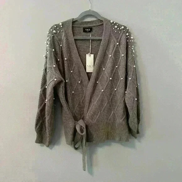 NEW VICI x Fate Pearl Tie Front Sweater in Lilac/Gray Small - Picture 1 of 4